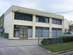 MOFFAT BEACH INDUSTRIAL SHED LEASE